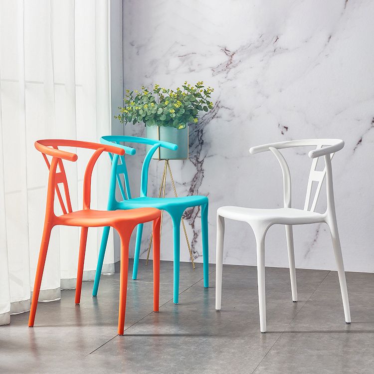 Chaises de salle à manger en plastique de style moderne, chaises de salle à manger empilables pour la cuisine