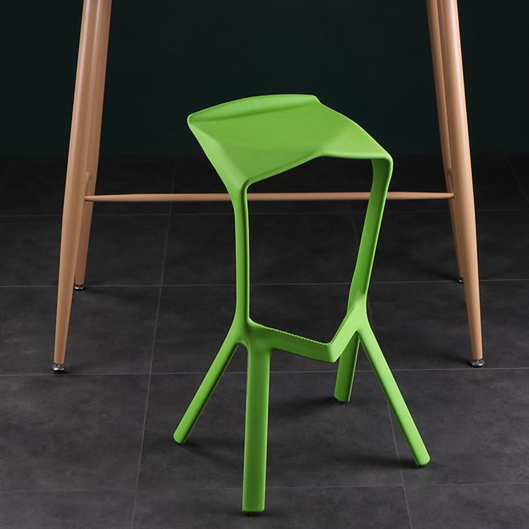 Industrial Armless Counter Stool Plastic Cafe Bar Stool with 4 Legs
