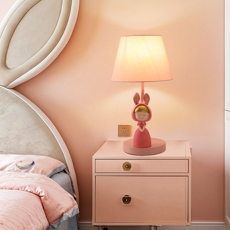 Taps toelopende trommel nachtkastje lamp kinderen stof met één bulb slaapkamer tafellicht met hars beeldje in roze