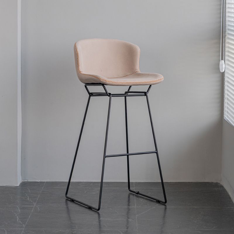 Modern Backrest Armless Counter Stool Iron Bar Stool with Black Metal Base