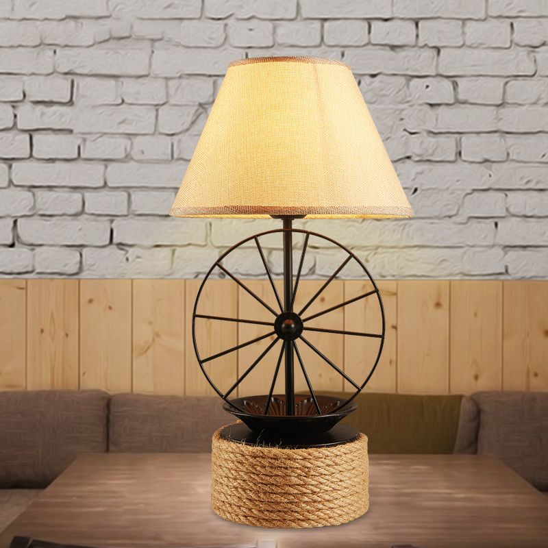 Fabric de bureau conique Éclairage de l'usine 1 lampe à table de corde à salle à manger légère en noir avec déco de roue