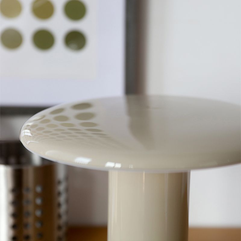 Cercle Table Light Style moderne Metal Night Table Lampe pour le chevet