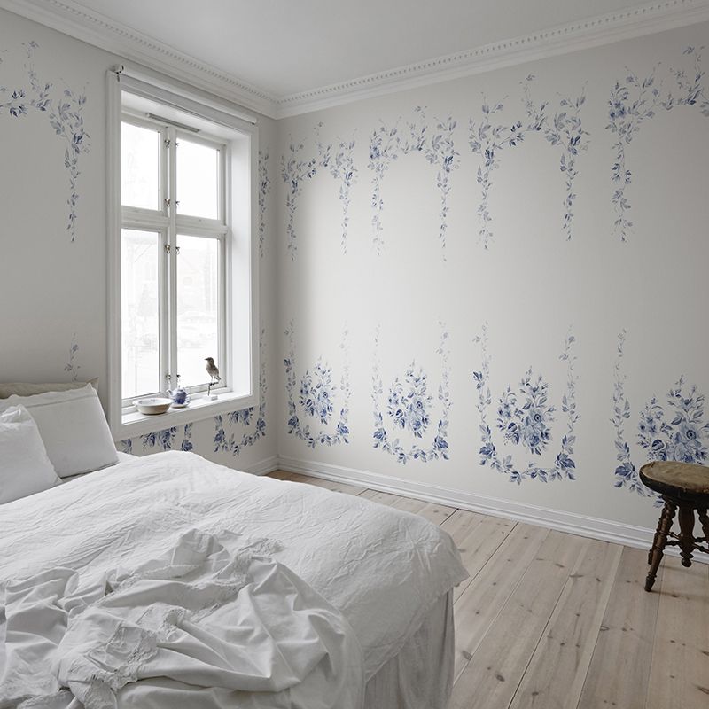 Blue Ivy Mural Wallpaper Flower Stylish Wall Art on White for Bedroom Decoration