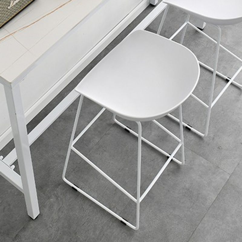 Contemporary Plastic Bar Stool Armless Dining Stool with Footrest