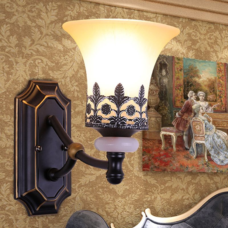 Vetro smerigliato svasato lampada da parete classica 1 luce da soggiorno funce luce in nero con foglia deco