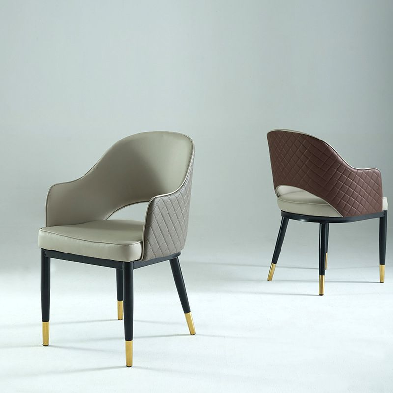 Sillas laterales de comedor con respaldo abierto de diseño escandinavo Sillas laterales tapizadas