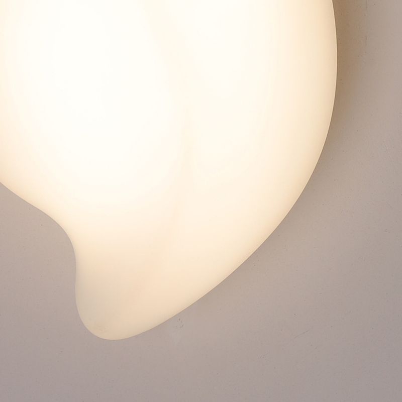Single Modernism Wall Mounted Sconce White Acrylic LED Wall Light for Bedroom
