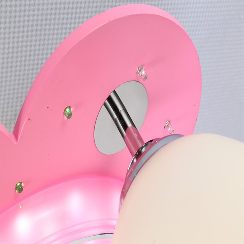 Lámpara de techo de montaje semiempotrado de vidrio opalino creativo con 3 bombillas y figura de tiovivo, color rosa