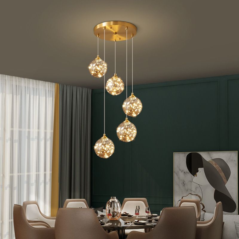 Lámpara de suspensión global de acabado de latón Nordic Amber Glass Led Starry Pends Lighting for Bedroom