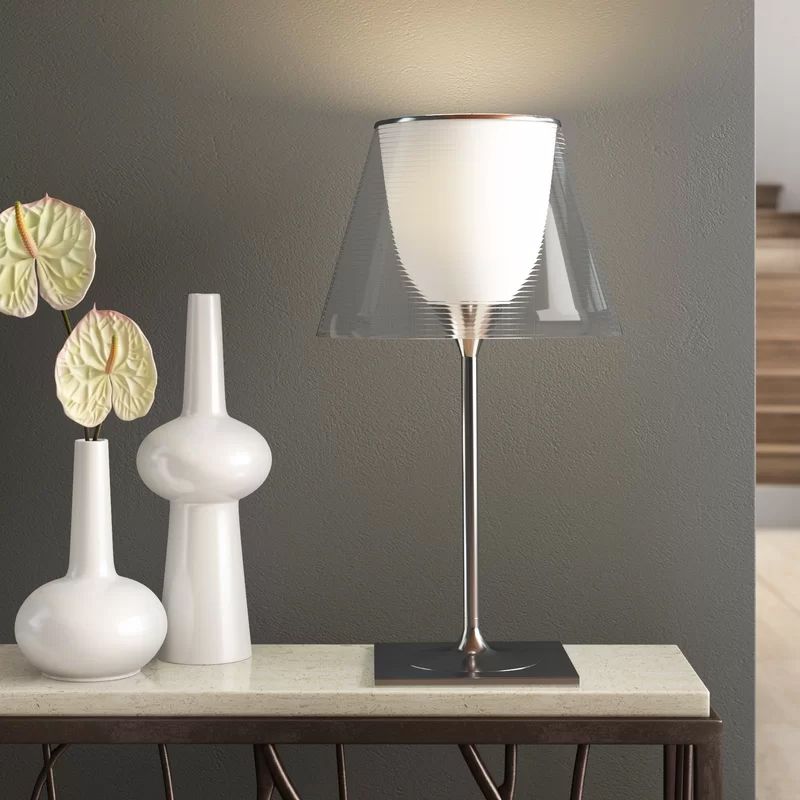 Lampada da tavolo semplice Nordic Lampada da scrivania in vetro in stile moderno per la camera da letto dello studio