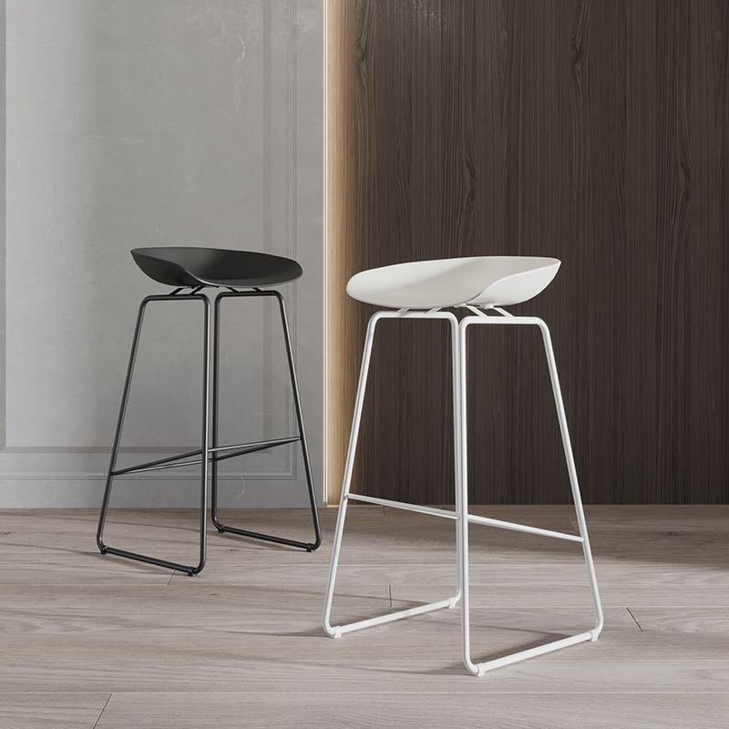 Modern Style Bar-stool Sled Legs with Iron Footrest Low Back Barstool for Kitchen