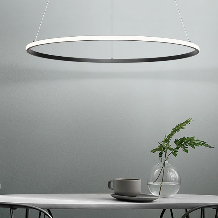 Metal Round Shape Flush Ceiling Light Modern Style 1 Light Flush Mount Lighting Fixture
