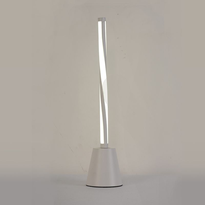 Minimalistische LED-taakverlichting Wit/zwarte buisvormige nachtkastjelamp met acrylkap, wit/warm licht