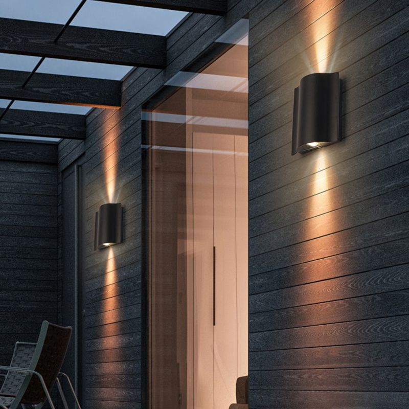 Modern Style Wave Shape Wall Sconce Metal Sconces in Black for Outdoor