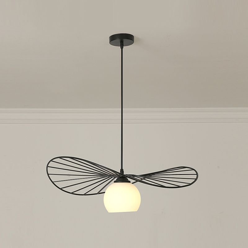 Pendentif en forme de chapeau en fil métallique minimaliste de 1 tête de tête de tête avec une teinte en verre pour le salon