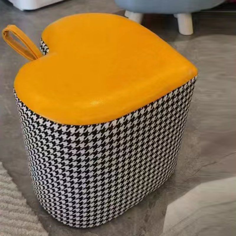 Modern Pouf Ottoman Faux Leather Upholstered Houndstooth Heart Shape Ottoman