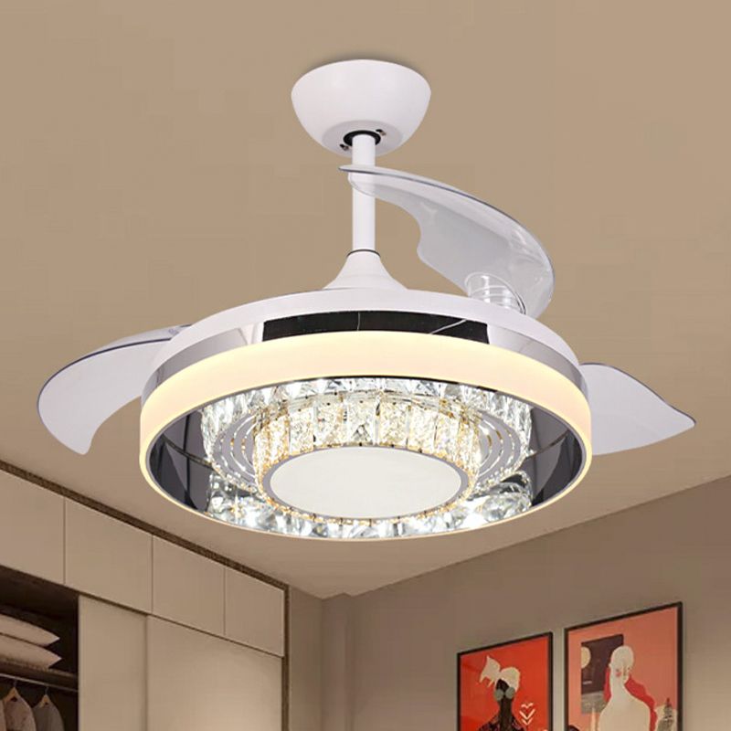 Witte LED hanger ventilator licht eigentijdse gefacetteerde kristallen cirkelvormige 3 bladen semi -flush light, 42 "w
