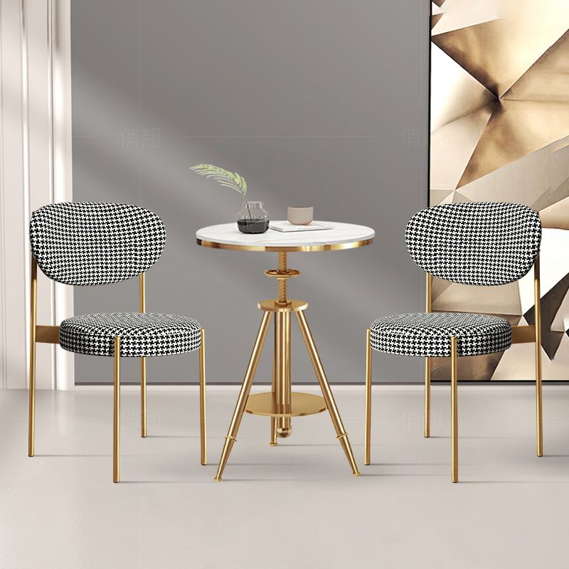 Chaise d'appoint scandinave pour la maison, chaise de salle à manger rembourrée en métal à dossier ouvert