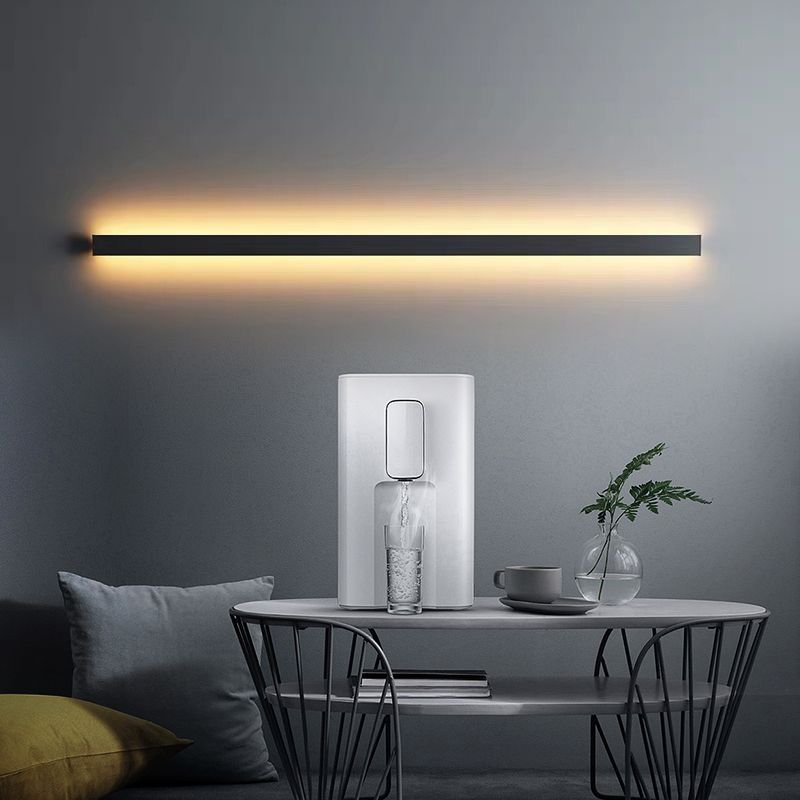 Éclair mural de nuance linéaire en métal style moderne à 1 lumière luminaire mural en noir en noir