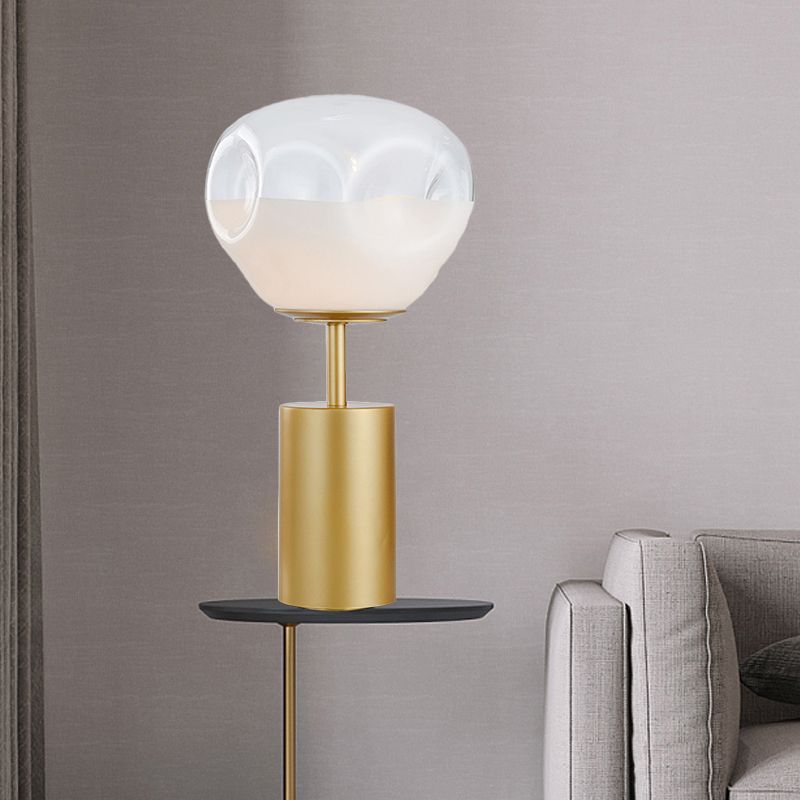 Mesa nocturna geométrica dorada Modernismo 1 lámpara de mesita de noche ligera con crema tono de vidrio de hoyuelos