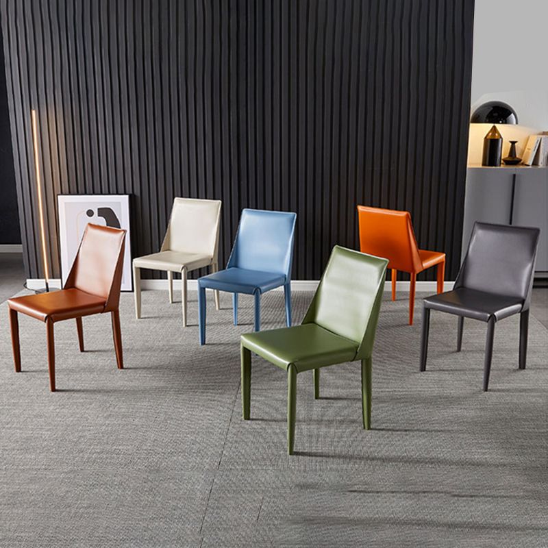 Chaises de salle à manger de style contemporain Chaises d'appoint sans accoudoirs avec pieds en métal pour cuisine (Ensemble de 2)