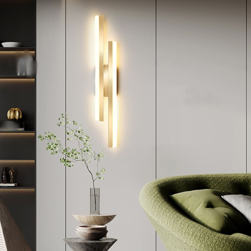 Linear Shape Metal Wall Lights Modern Style 2 Light Wall Mounted Light Fixtures in Gold