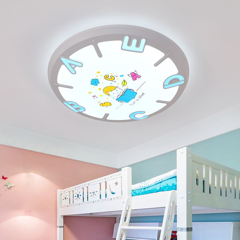 Kinder-Deckenleuchte mit rundem Lampenschirm, Kunststoff-LED-Schlafzimmer-Hängeleuchte mit Buchstabenmuster in Blau/Rosa