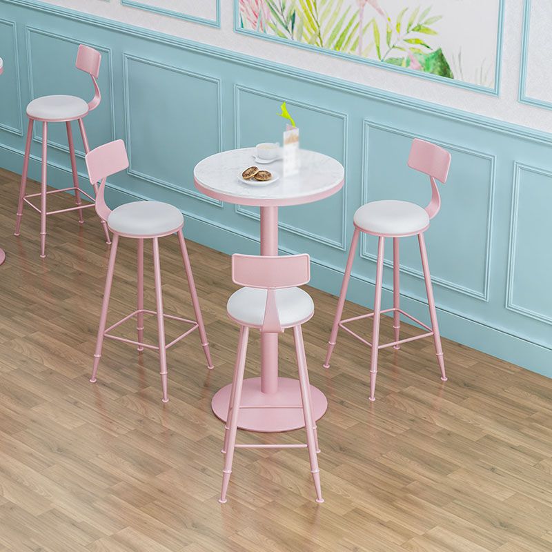 Moderner Barhocker aus Eisen mit Fußstütze, Milk Tea Shop, rosa Barhocker, 76,2 cm