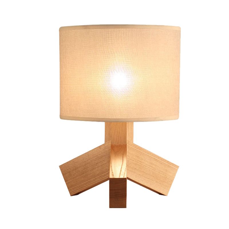 Basede beige Trippiede Distanza Light Modernist 1 Lampada da tavolo notturno in legno leggero con tonalità in tessuto tamburo
