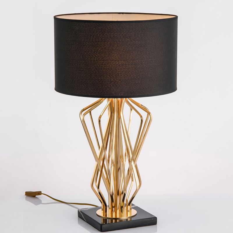 Acabado dorado Lámpara de mesa de metal de 1 bulbo de acabado con cilindro negro/blanco