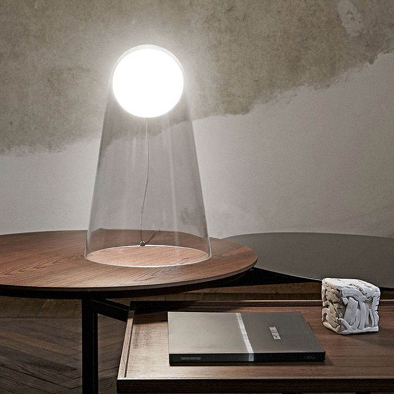 Mesa cónica minimalista Lámpara de noche de viernes de vidrio transparente con sombra modo en el interior