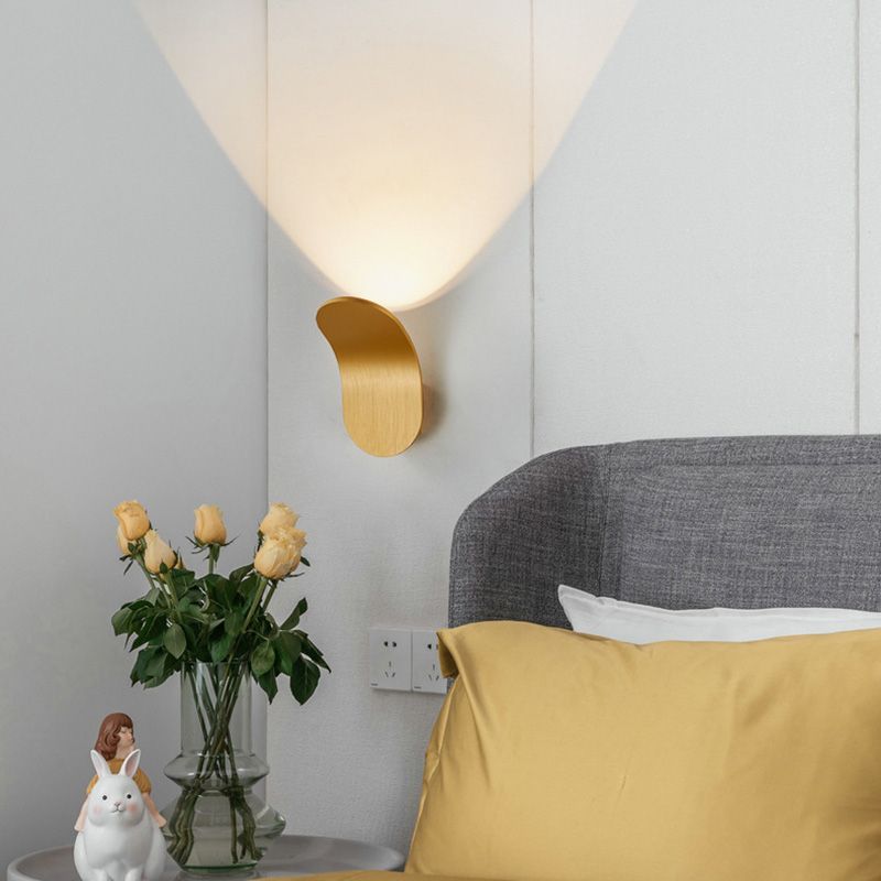 Bend Wall Mounted Lamp Postmodern Simplicity Aluminum Wall Mount Lamp for Living Room