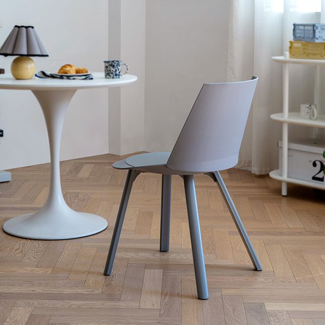 Silla auxiliar de plástico escandinava para sala de estudio, silla de comedor con respaldo sólido y acabado mate (juego de 2)