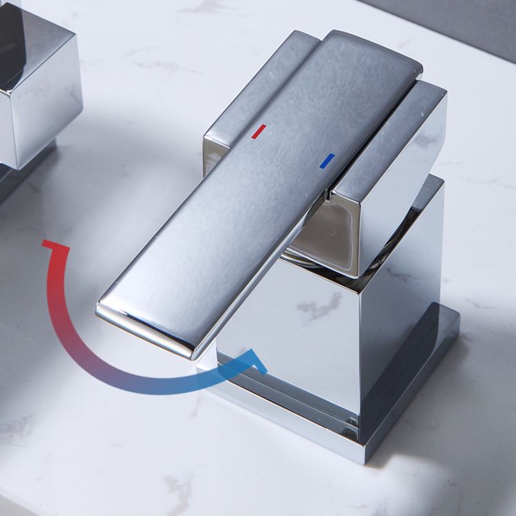 Modern Swivel Bathroom Faucet Low Arc Deck Mounted Bathtub Faucet