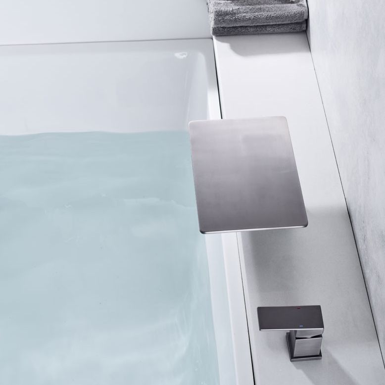 Modern Deck Mounted Metal Freestanding Tub Filler Waterfall Freestanding Faucet