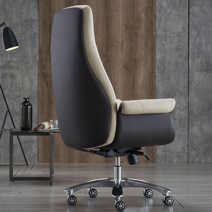 Contemporary Managers Chair Wheels Fixed Arms Tilt Mechanism Executive Chair