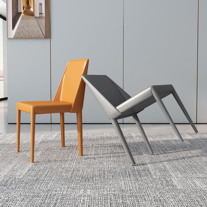Silla lateral de restaurante de cuero estilo silla de montar con acabado mate Silla de comedor Parsons (juego de 2)