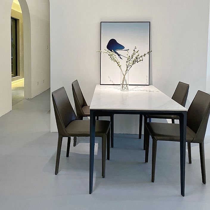 Eenvoudige keuken rechthoekige vorm eettafel gesinterde stenen top eettafel met 4 potenbasis