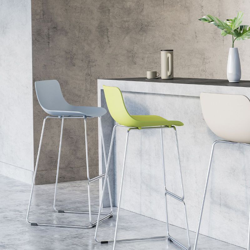 Contemporary Plastic Dining Stools Armless Bar Stools with Metal Base