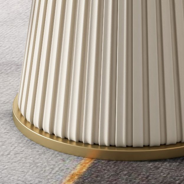 Round Traditional Luxury Dining Room Table White Sintered Stone Table with White Pedestal Base