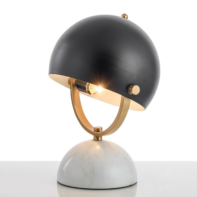 Éclairage de table de chevet hémisphérique Métal 1 Bulbe Postmoderne Nightstand Light in Black