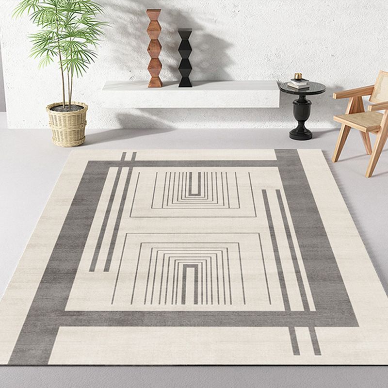 Modern Style Rug Beige Polyester Area Rug Stain Resistant Rug for Home Decor