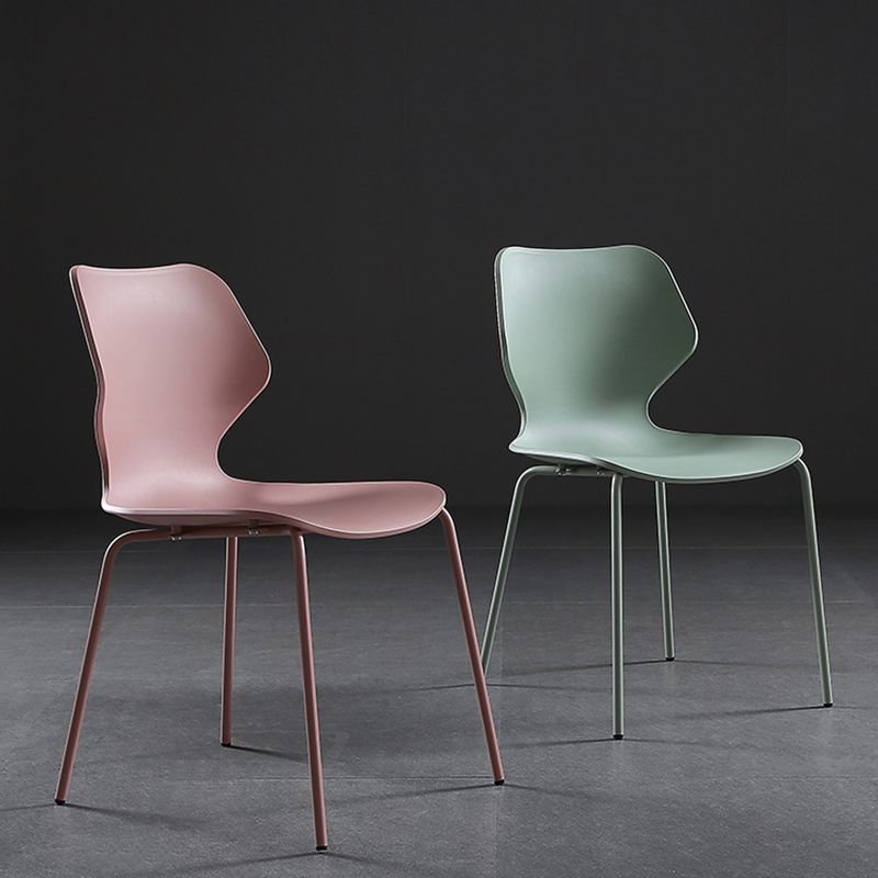Modern Wing Back Side Chair Plastic Armless Dining Chair with Metal Base