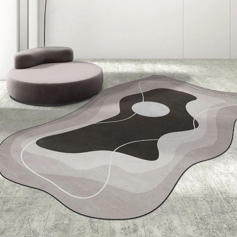 Trendy Novelty Shape Rug Funky Polyester Rug Stain Resistant Carpet for Home Decor