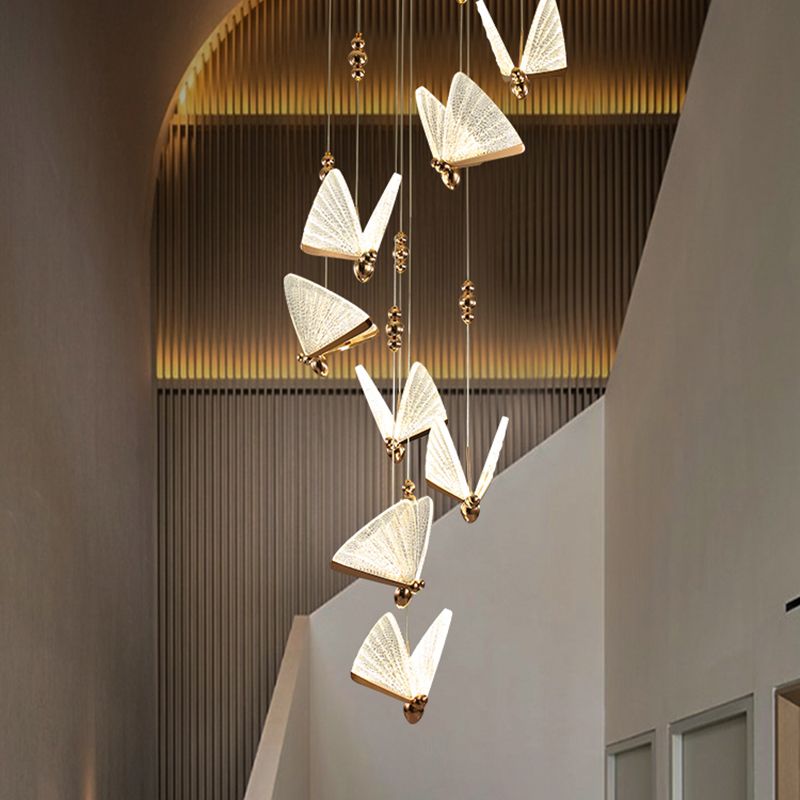 Lampe suspendue à LED en or acrylique dans le style en alliage zinc moderne de style artistique