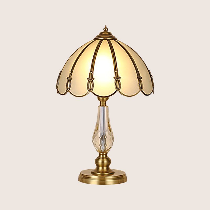 1 lampe de table de salon de tête Lumière de lecture en or moderne avec nuance en verre givré en forme de dôme