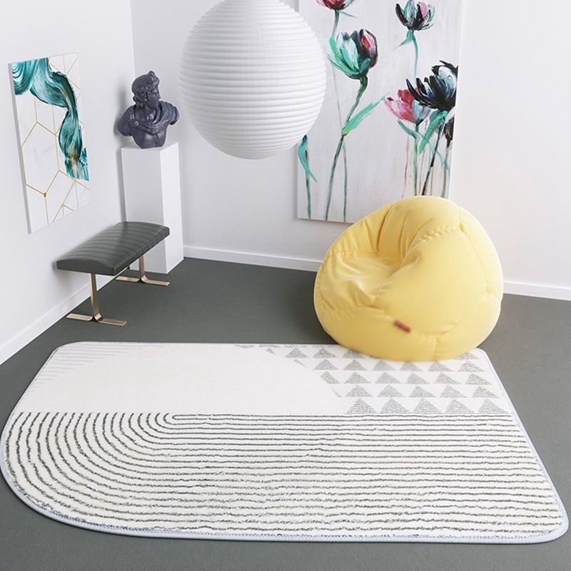 Light Grey Modern Carpet Polyester Striped Carpet Non-Slip Backing Carpet for Home Decor