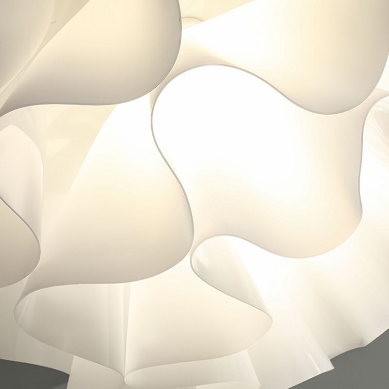 Modern Style Hanging Light Fixture 1 Light Acrylic Shade Pendant Light for Living Room