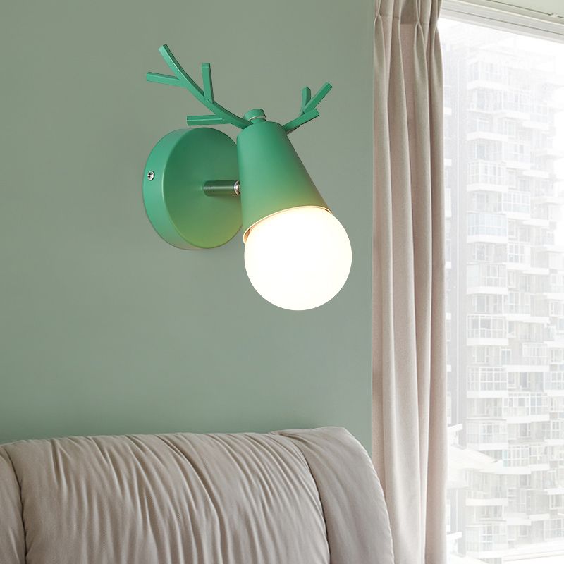 Unique Shape Wall Lighting Modern Style Metal 1 Light Sconce Lamp for Bedroom