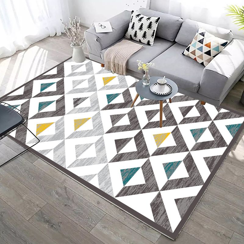 Relaxing Geometric Rug Multi-Colored Polyster Area Carpet Non-Slip Backing Stain-Resistant Indoor Rug for Parlor